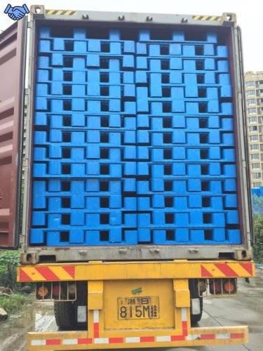 LOADED-CONTAINER-PALETTS